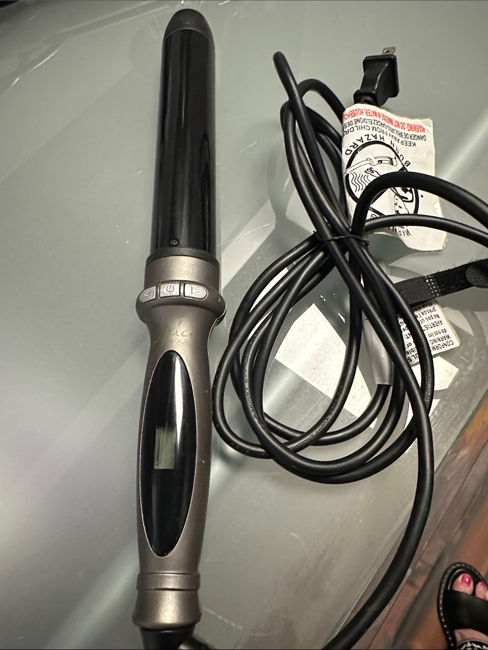 Aria Black and Gunmetal Ceramic Curling Wand with Digital Display